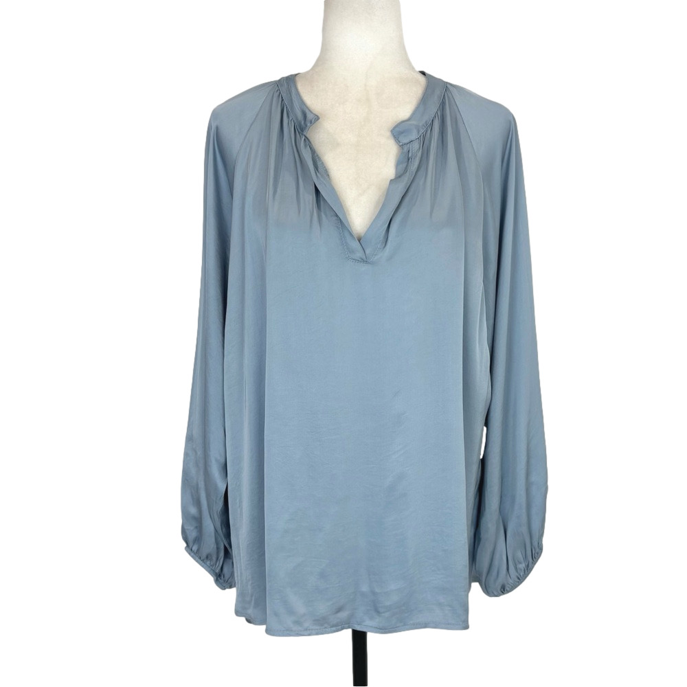 Susy Star blue v-neck blouse